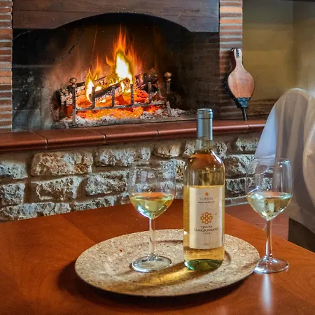 Tenuta San Giovanni - Borgo Ai Rovai * Lucca